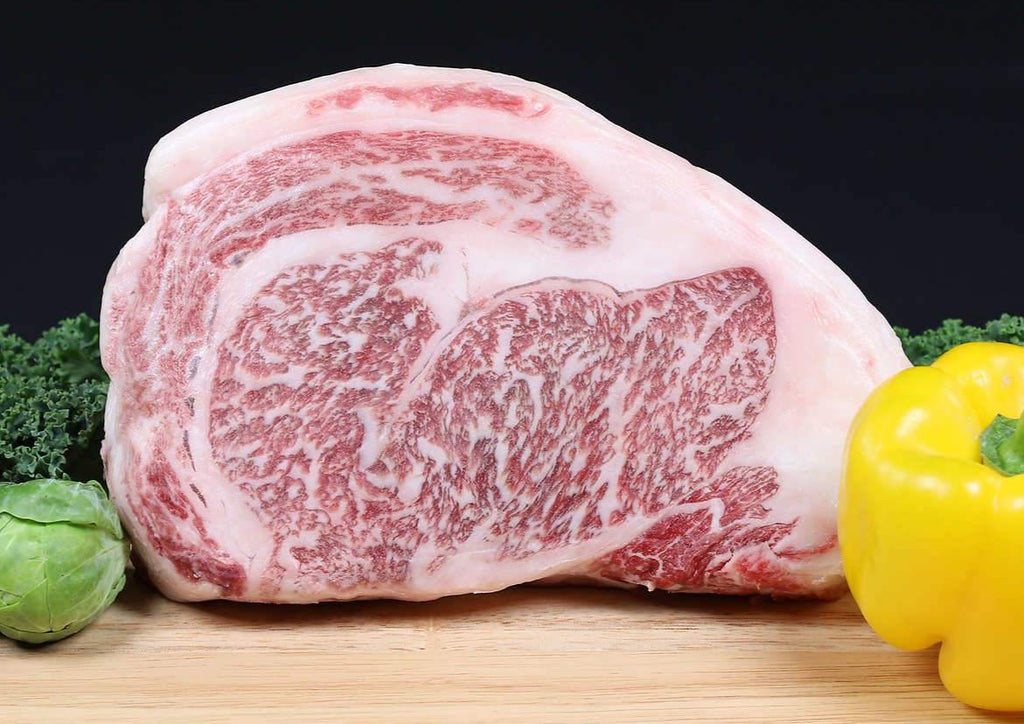 Japanese wagyu beef cut with broccoli and yellow pepper